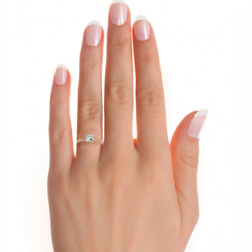 Single Princess diamond Women solitaire ring with 360 View 3D print model_1