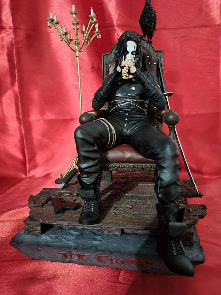 The Crow on Throne 3D print model_4