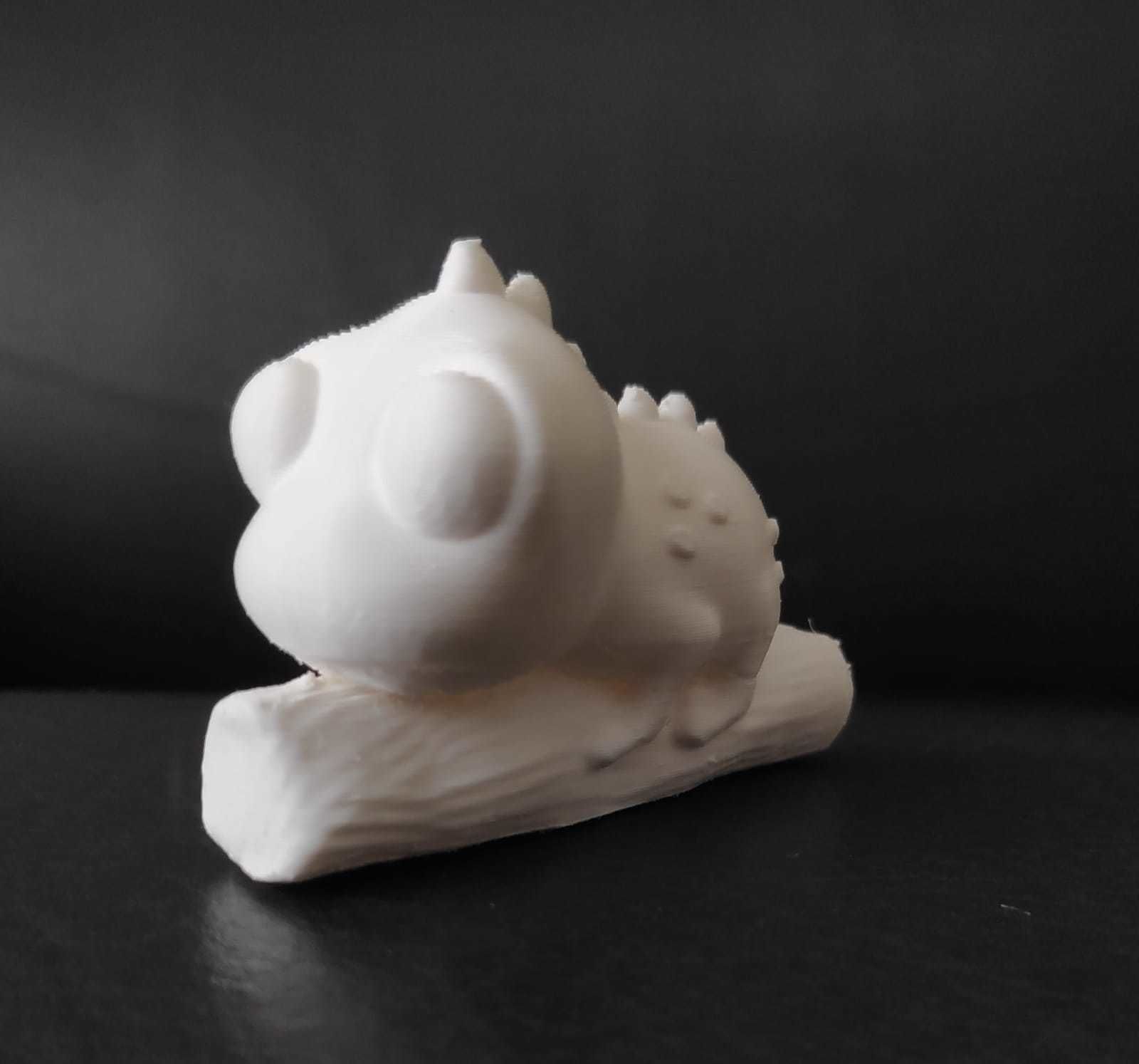 Chameleon on Branch 3D print model_9