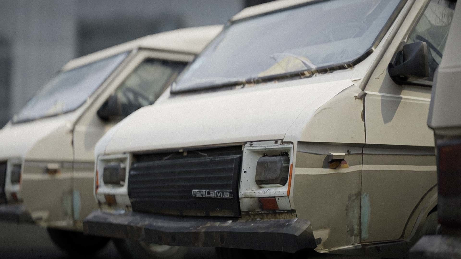 Gray car  Low-poly 3D model_8