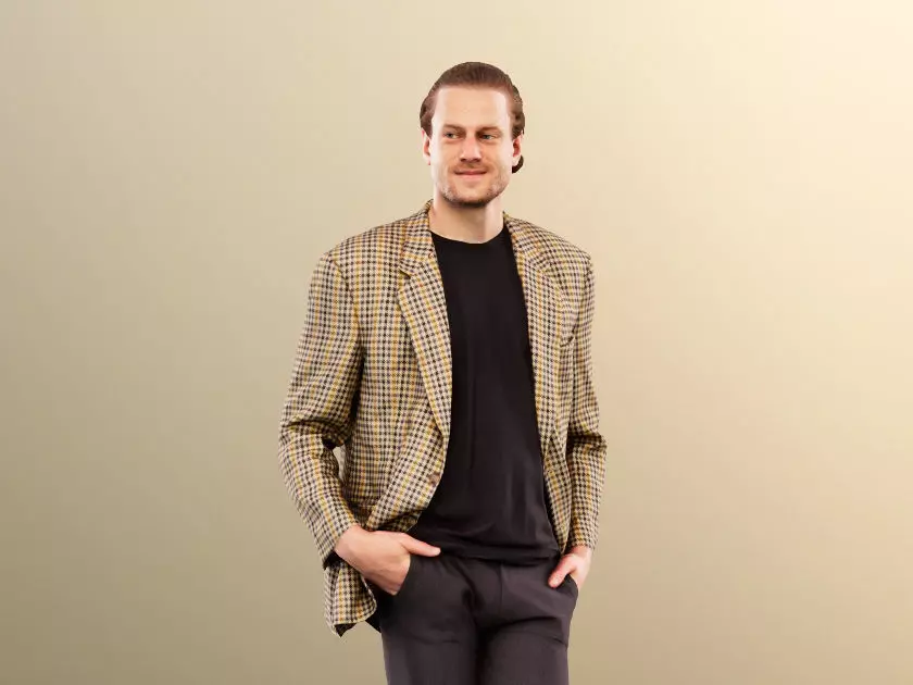 Milo 11466 - Young Man Standing Low-poly 3D model_0