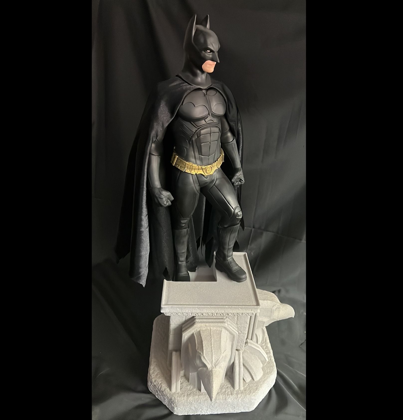 Batman Begins Statue 3D print model_19