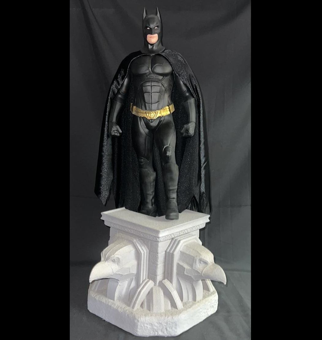 Batman Begins Statue 3D print model_18