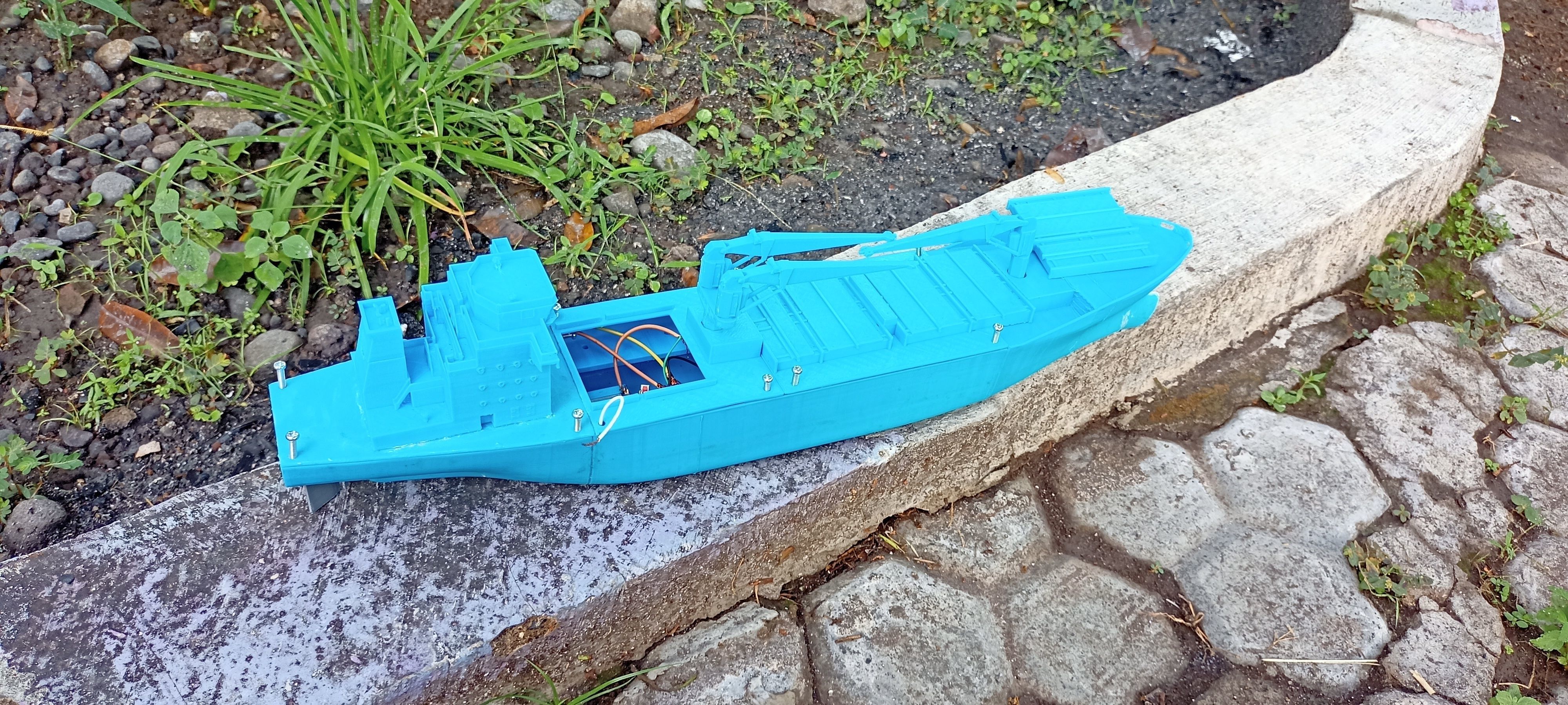 cargo ship miniature for RC 3D print model_2