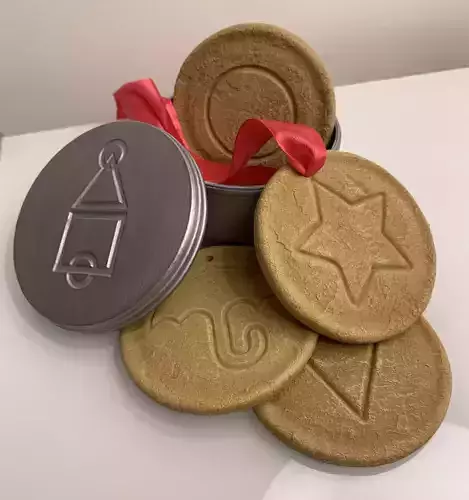 Squid Game cookies Xmas Decs and Coasters with tin and lid 3D print model