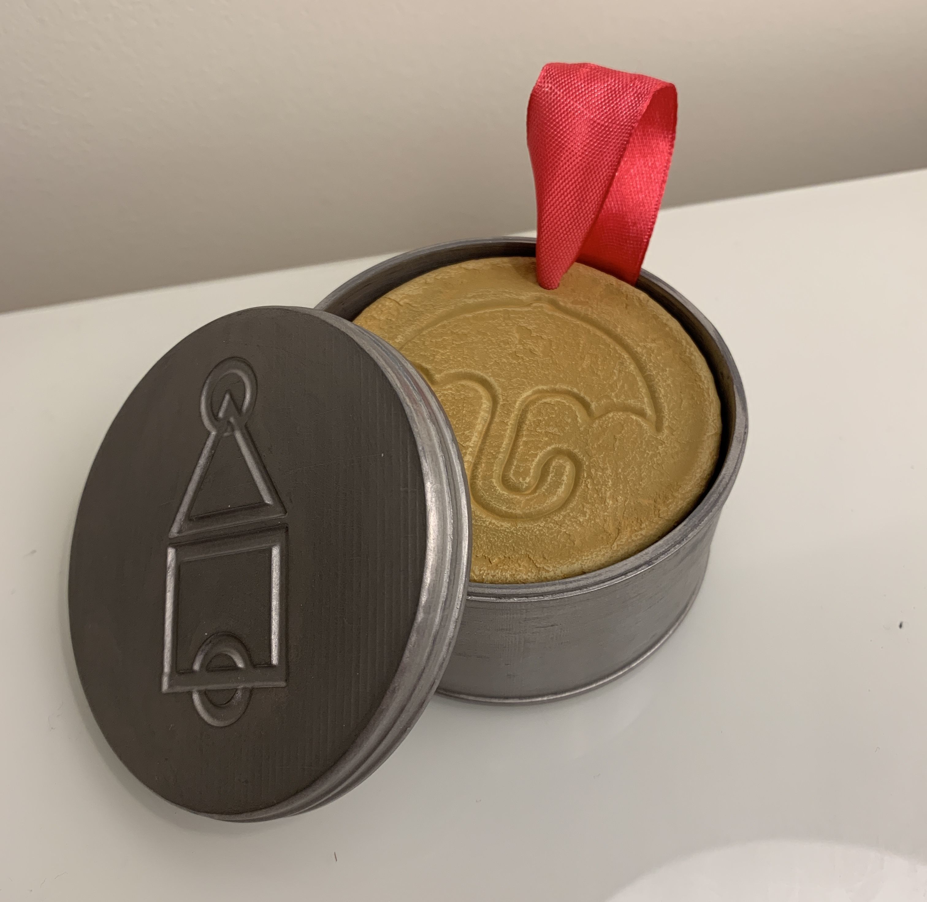 Squid Game cookies Xmas Decs and Coasters with tin and lid 3D print model_2