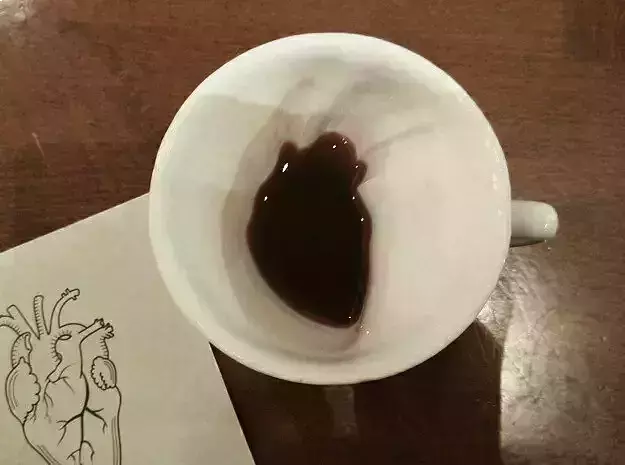Mug with a surprise heart 3D print model