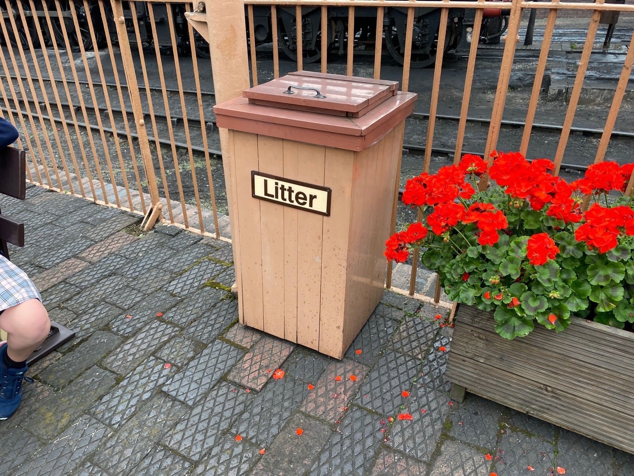 Model Railway - Wooden Litter Bin 3D print model_10