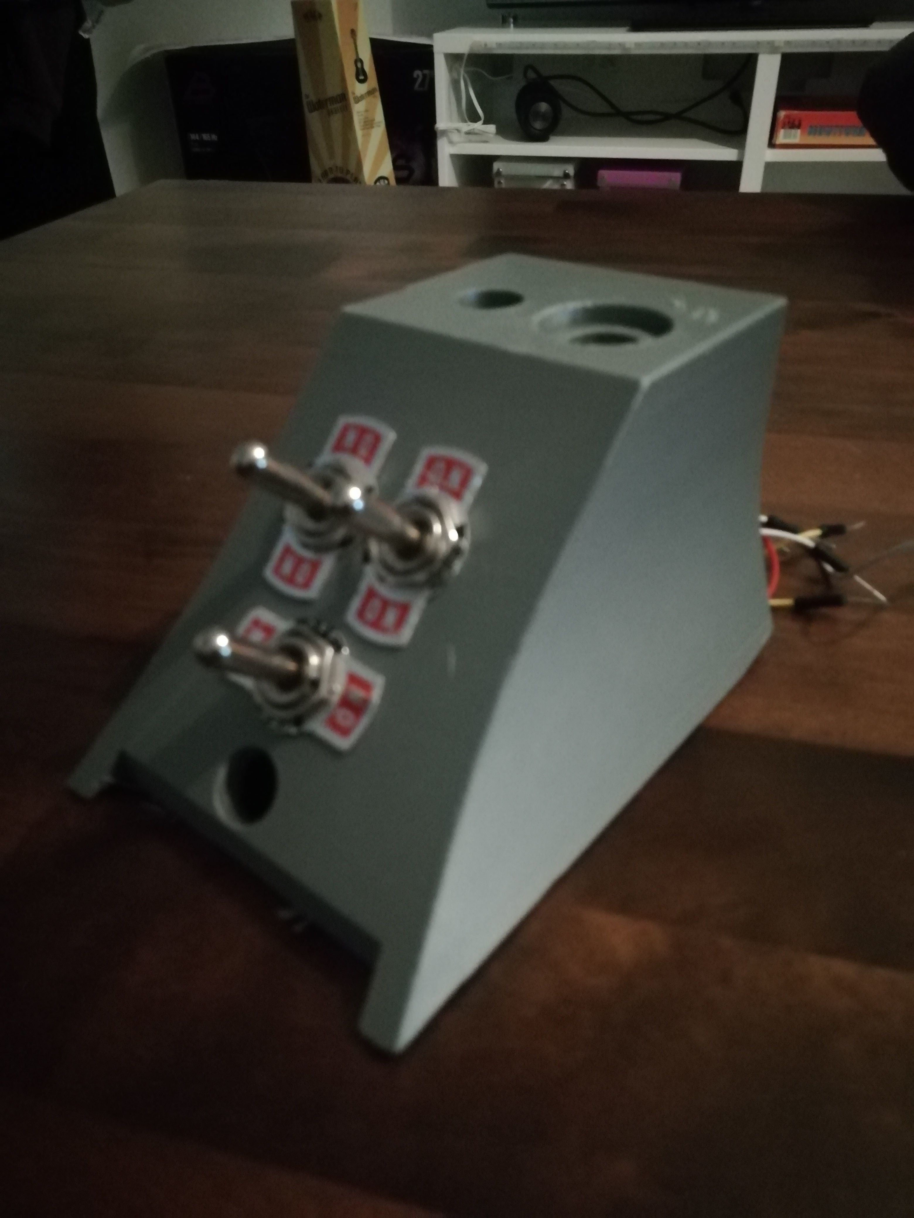 Button box for 3 switches and 2 buttons 3D print model_2