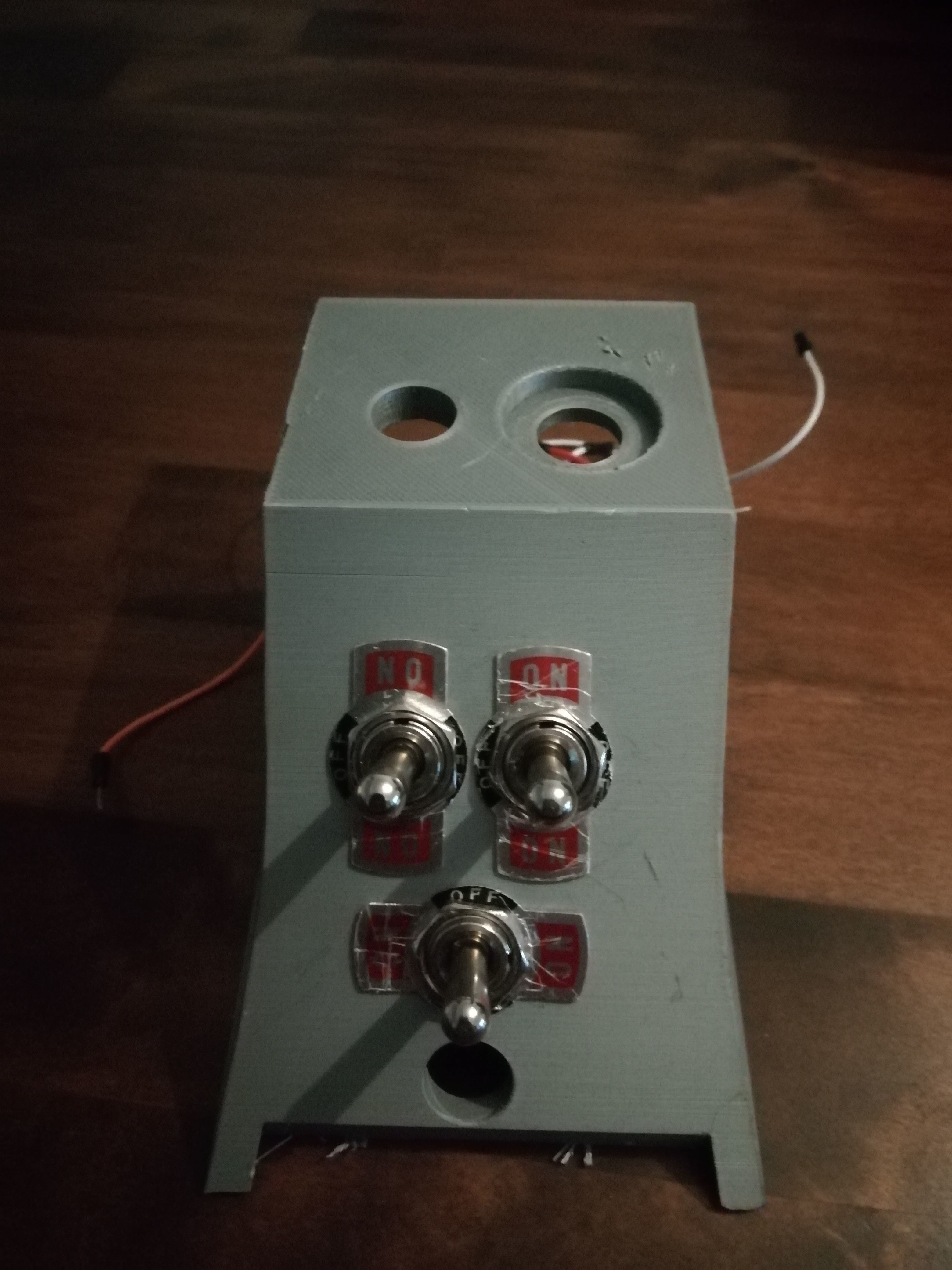 Button box for 3 switches and 2 buttons 3D print model_5