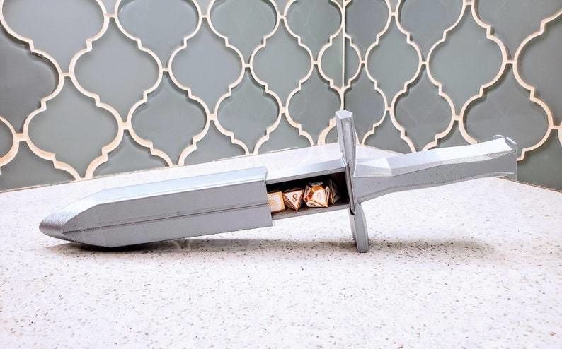 Dagger of Holding - Rogue Dagger Dice Holder - DnD 3D print model_1