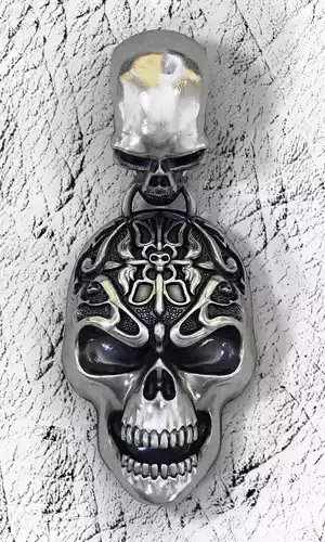 pendant skull