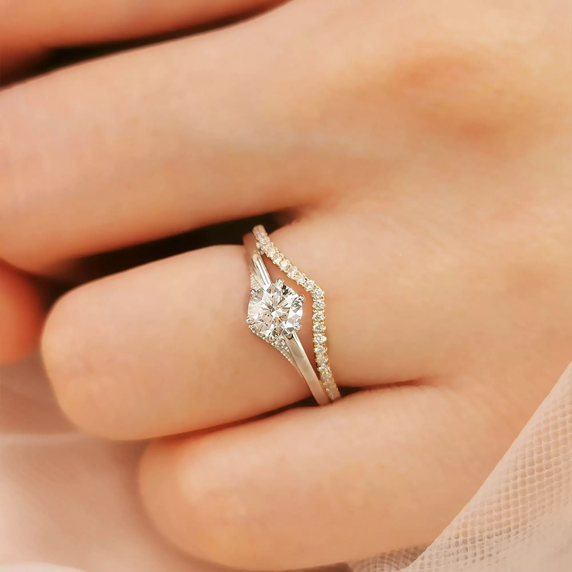 3DM Format round shape stone promise ring for her 3D print model_0