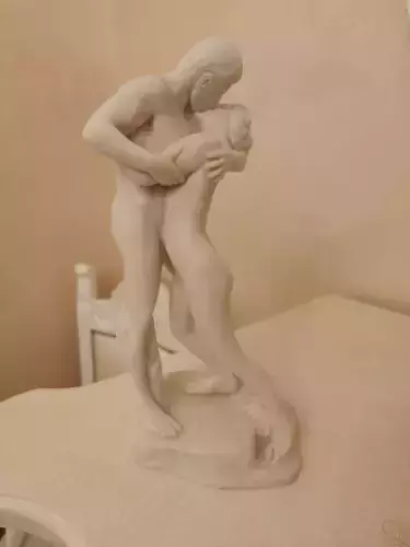 GREEK COUPLE NUDE KISSING STATUE