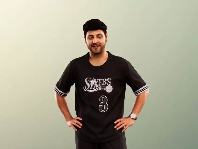 Sahin 12183 - Standing Mediterranean Man Low-poly 3D model_0