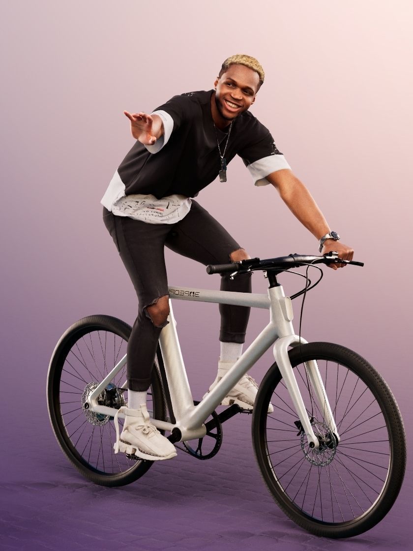 Maverick 12155 - Cycling Black Man Low-poly 3D model_3