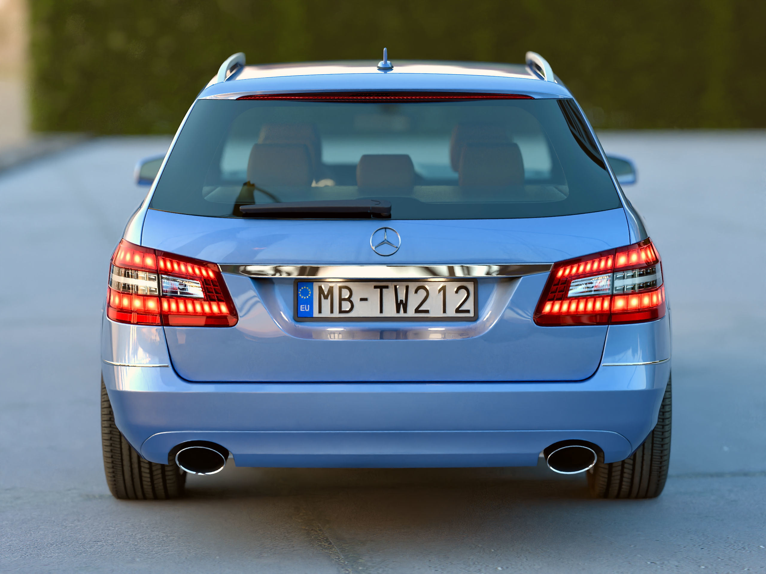 Mercedes-Benz E-Class T-model 2010 3D model_4