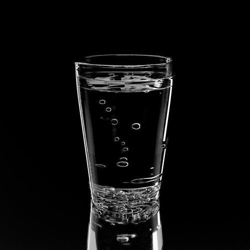 Water glass of with bubbles in it Free 3D model