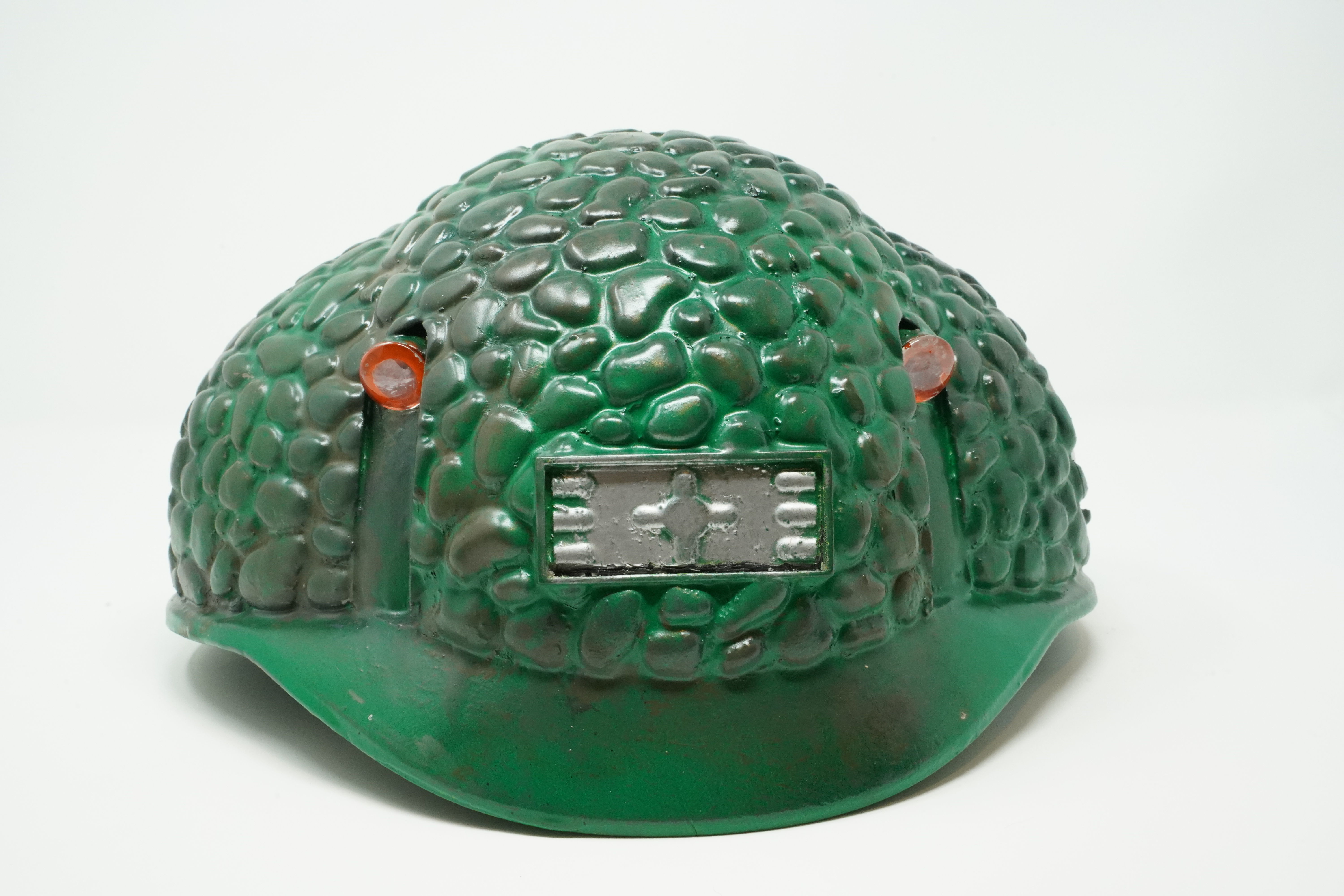 2000ad Rogue Trooper Helmet Helm and Bio Chip 3D print model_9