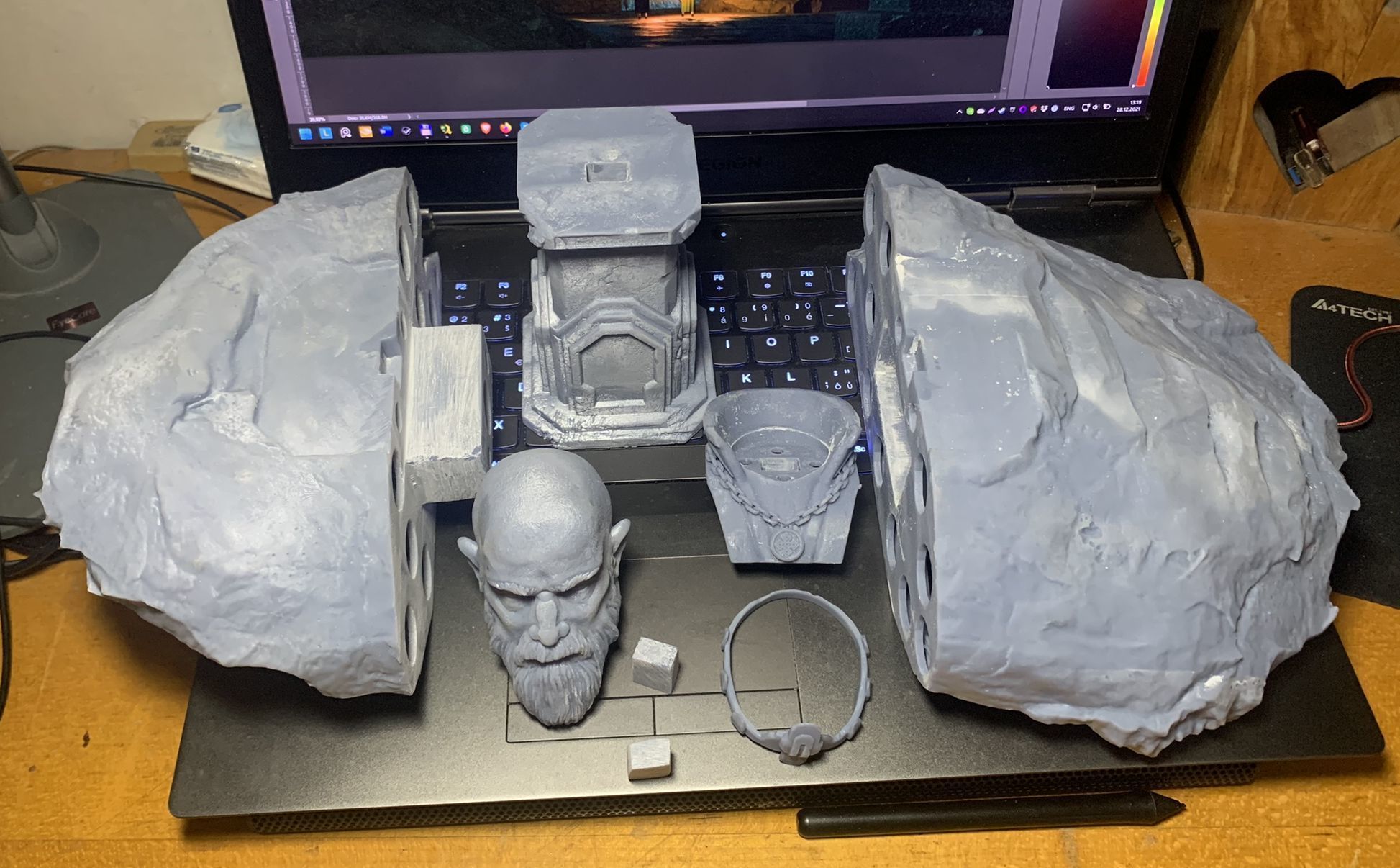 King of Old Halls - 3D Print model statue 3D print model_8