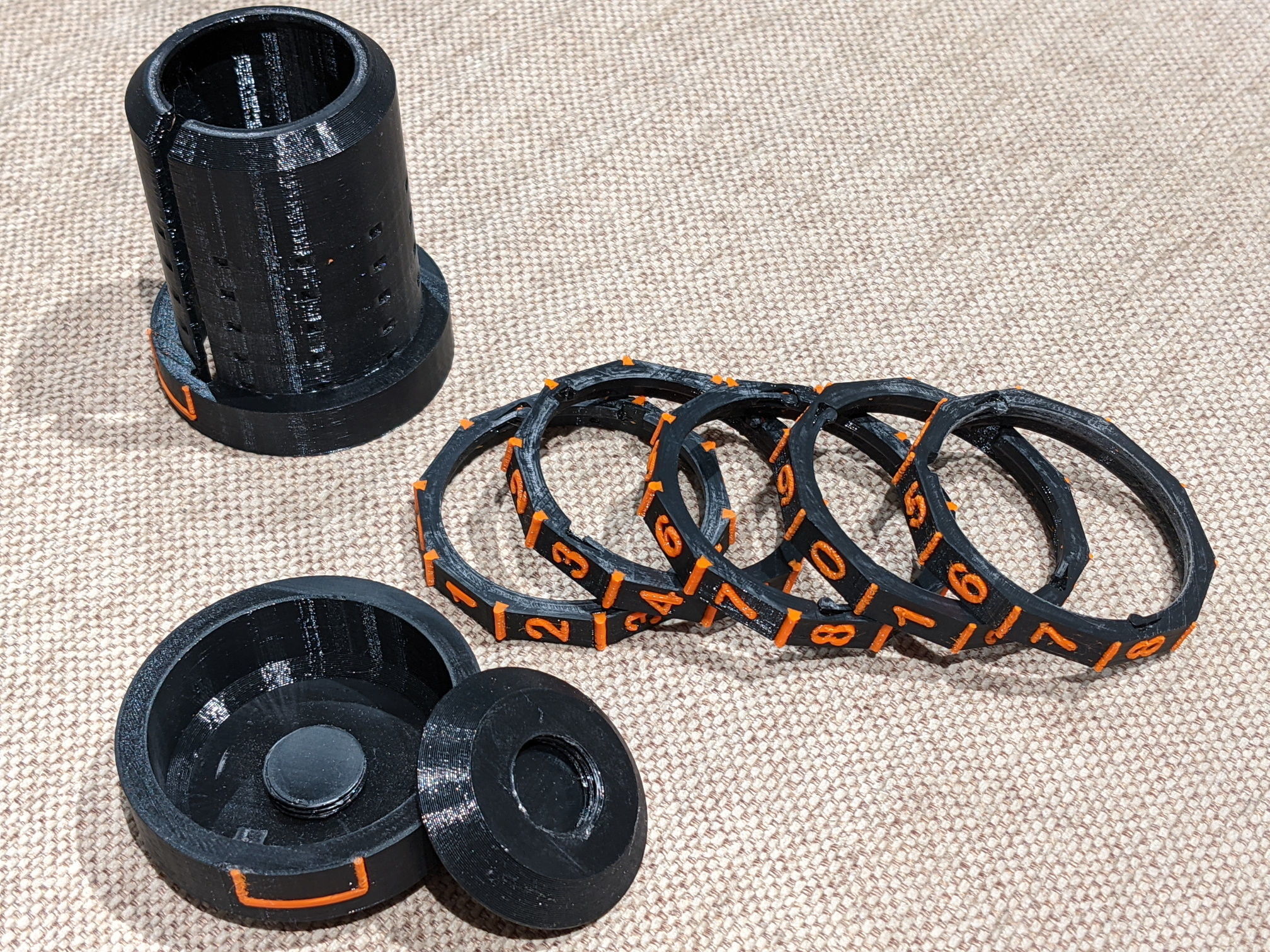 Container capsule with combination lock 3D print model_3