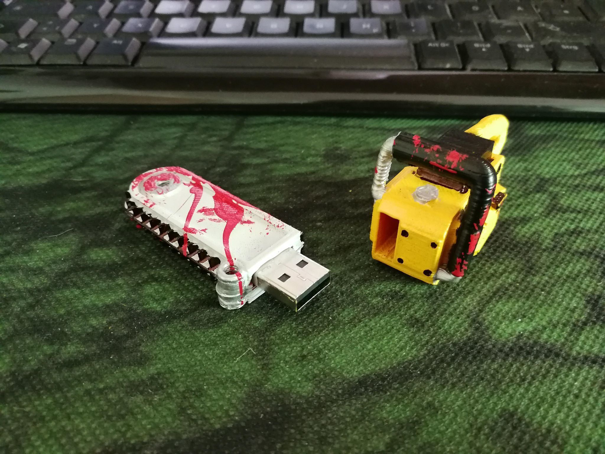 Chainsaw USB Stick 3D print model_5