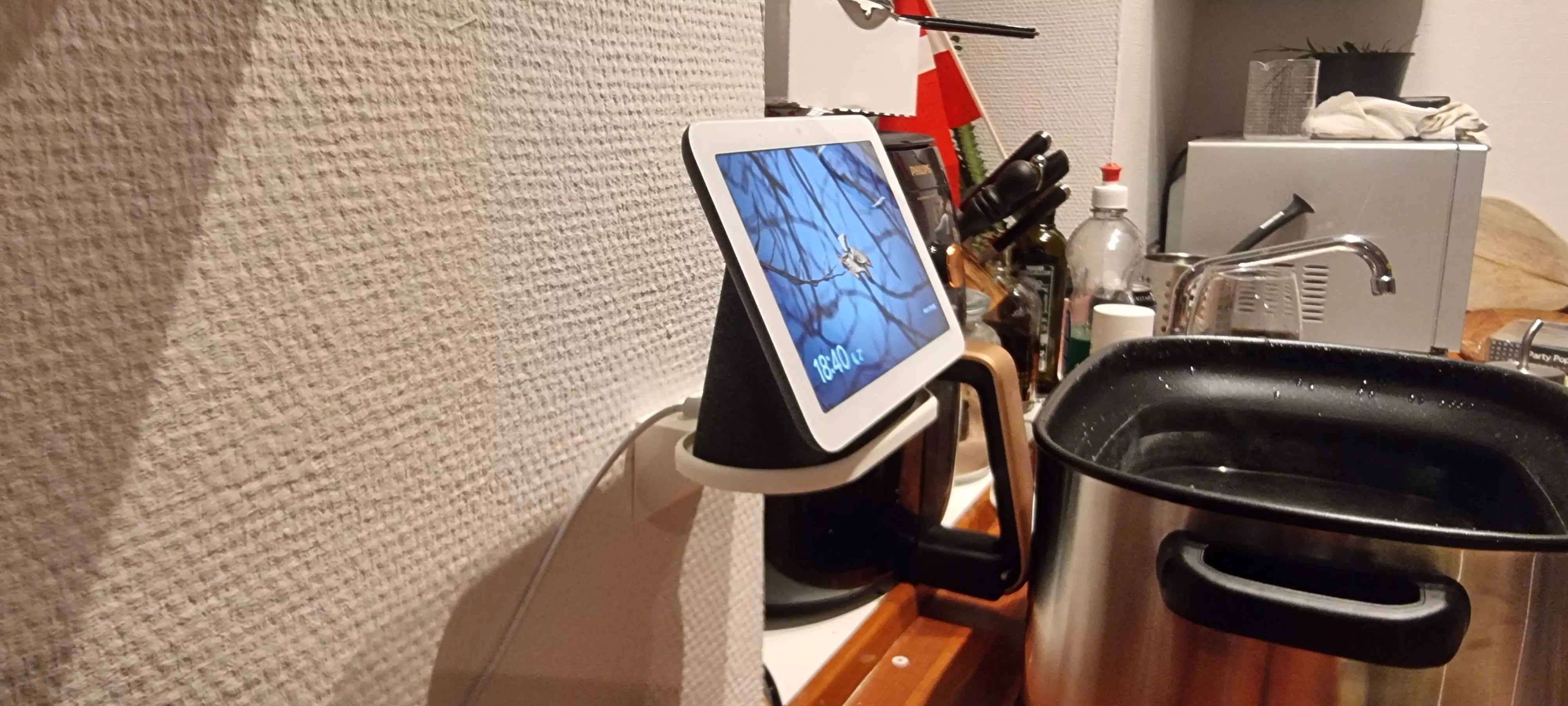Google Nest Hub Wall Mount bracket 3D print model_0