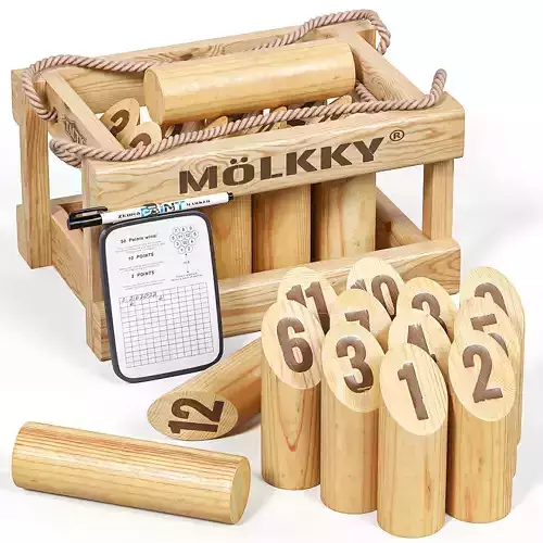 Set for the game Molkky Finnish towns