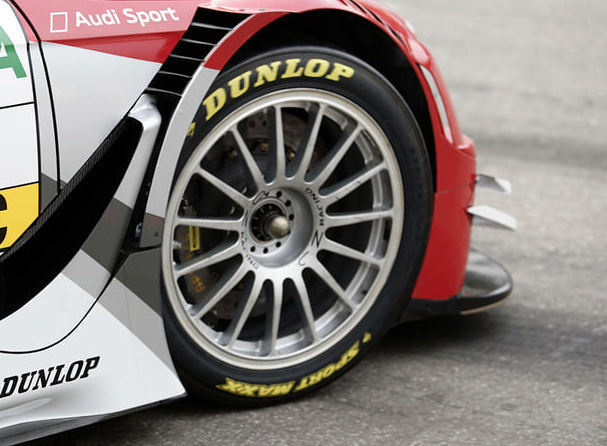 3d printable Audi DTM 2009 wheel with brake discs 3D print model_4