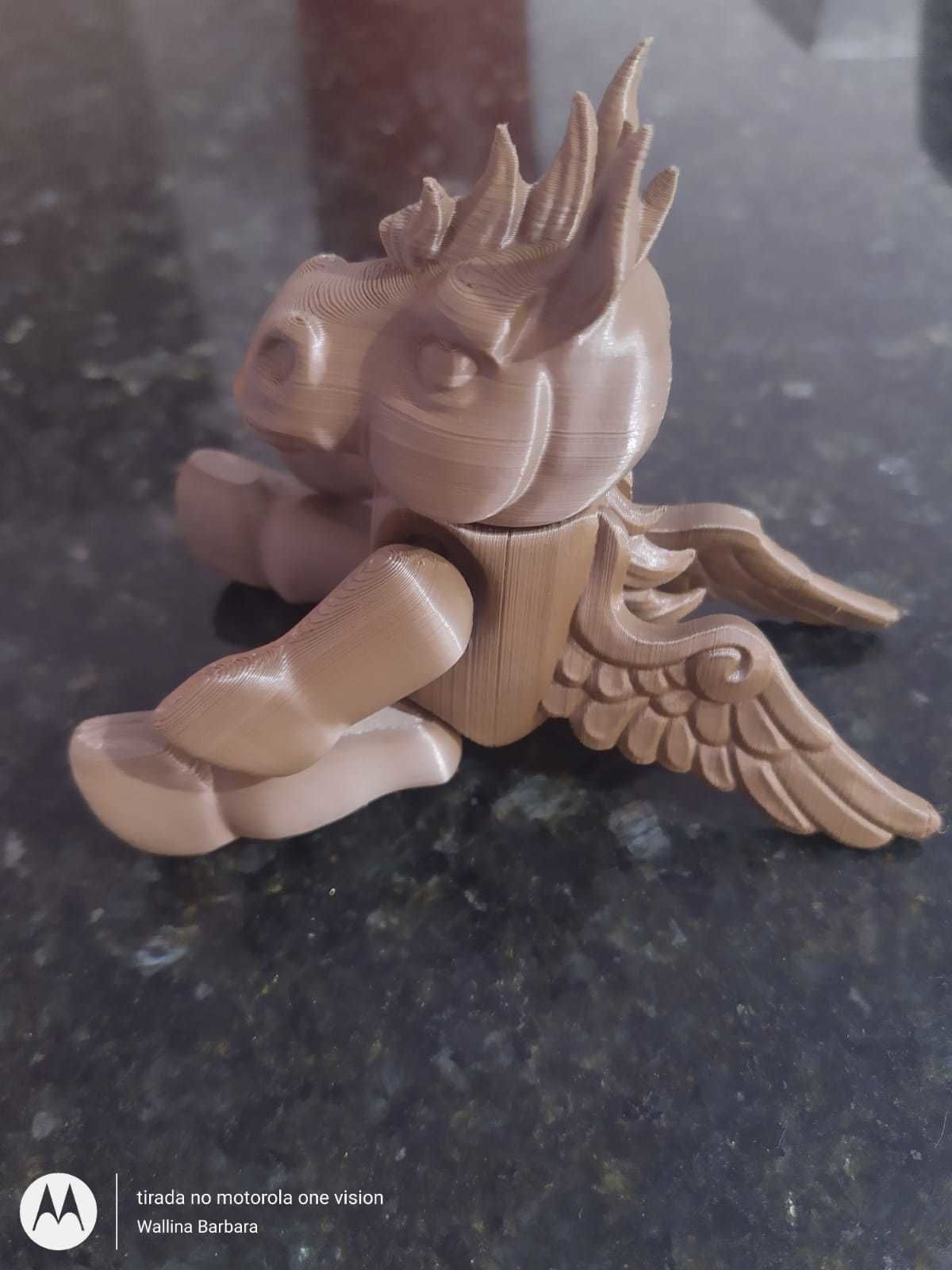 ARTICULATED PEGASUS - FLEXIBLE PEGASUS PHONE HOLDER 3D print model_3