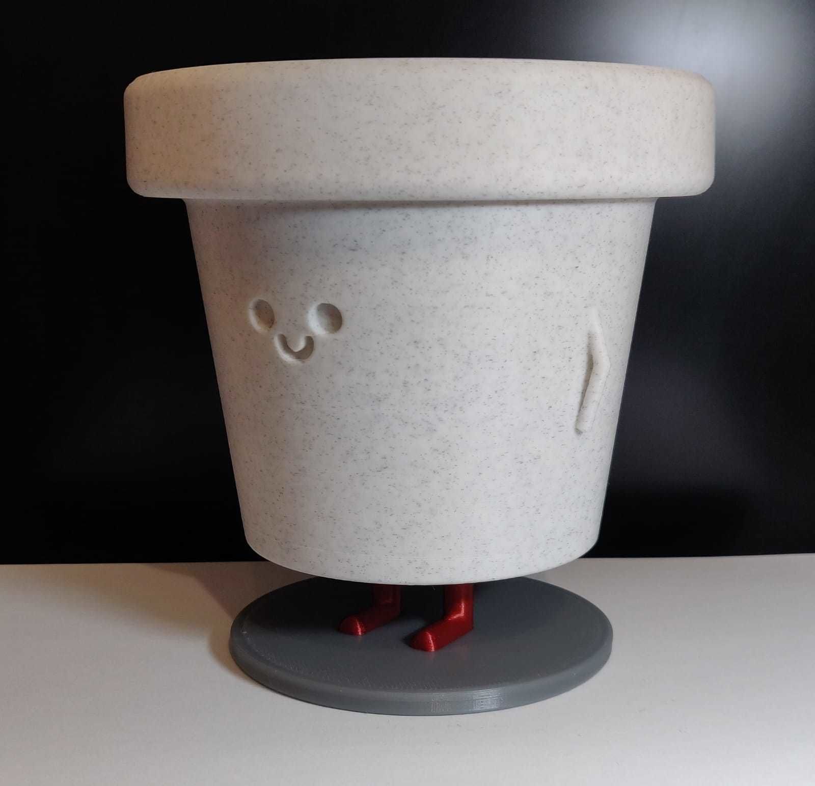 3D Printed Standing Smiley Pot 3D print model_5