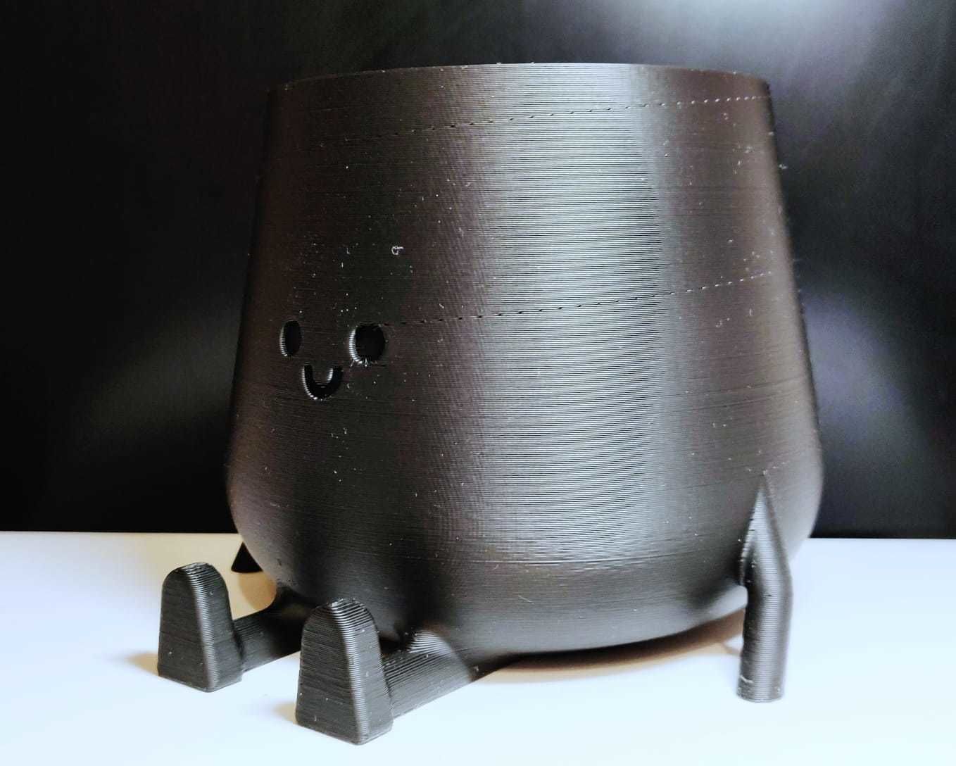 3D Printed Sitting Smiley Pot 3D print model_5