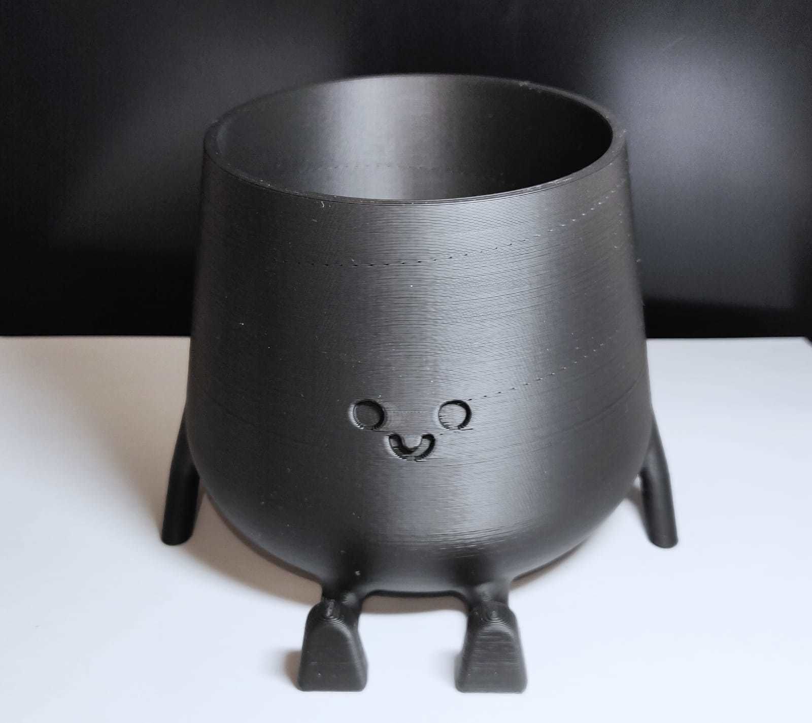 3D Printed Sitting Smiley Pot 3D print model_6