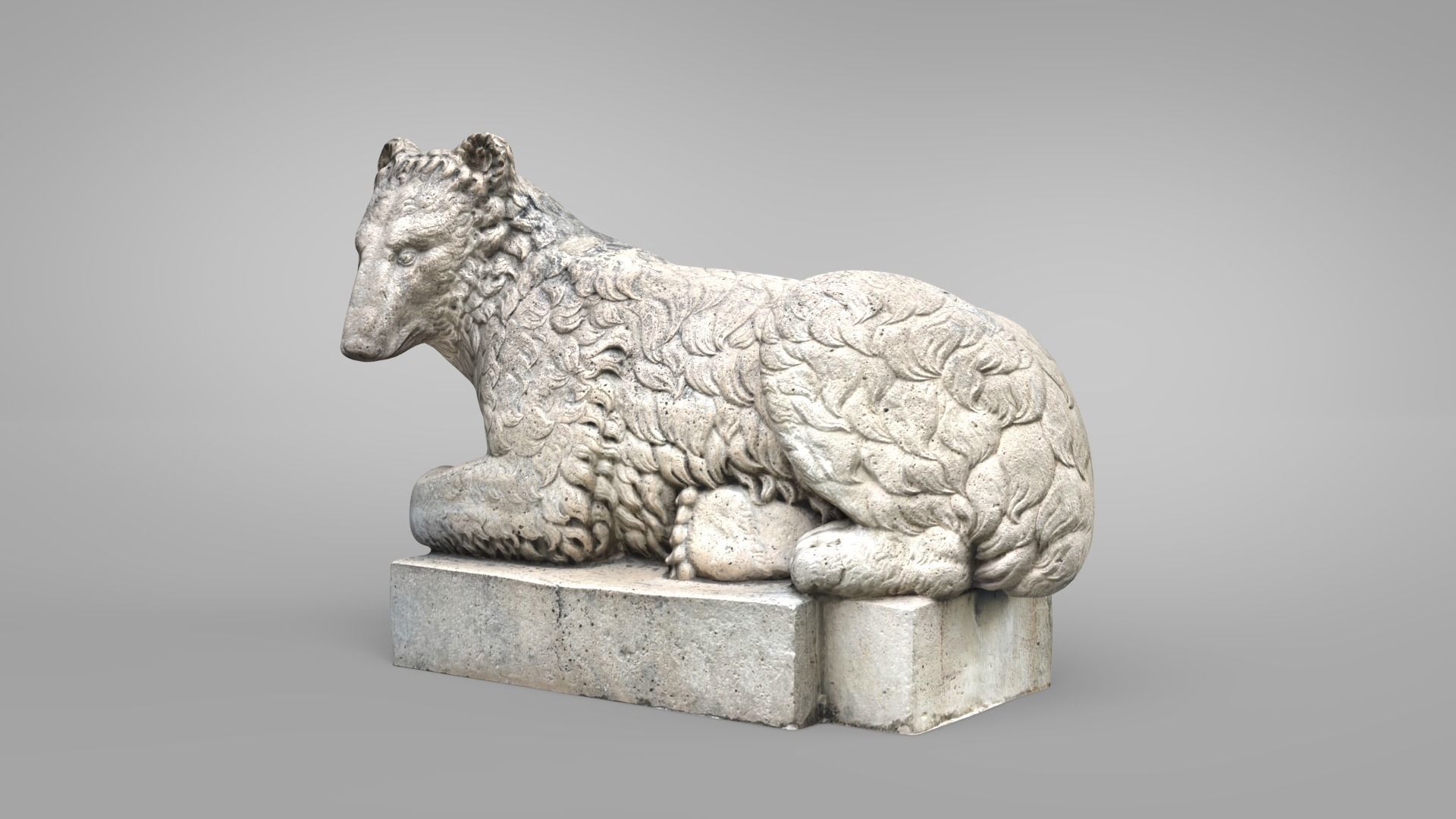 Bear statue 02 scanned Low-poly 3D model_1