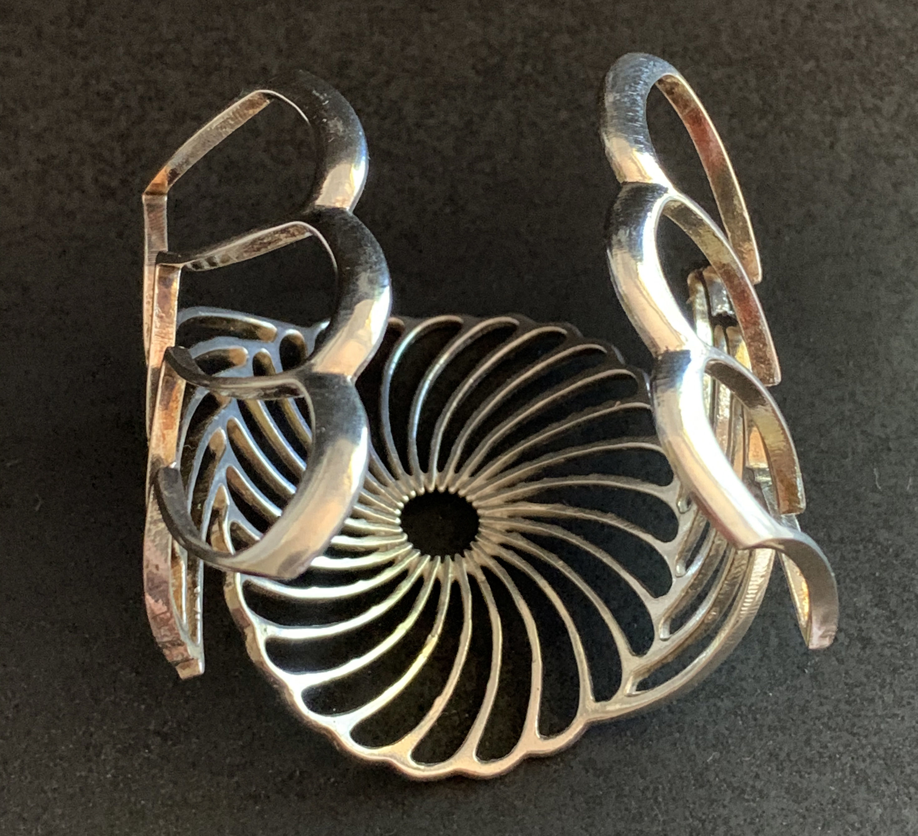 Radial Lattice Bracelet printable 3d model 3D print model_4