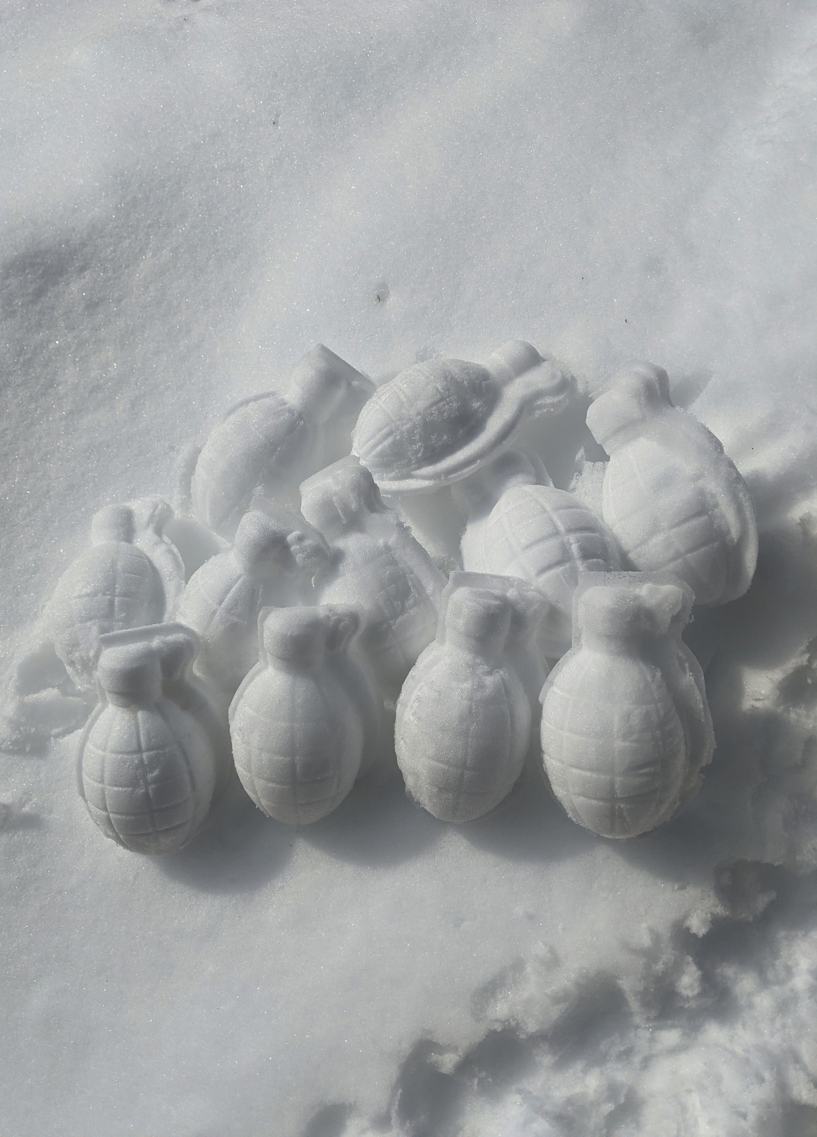 Snowball Grenade Maker 3D print model_1