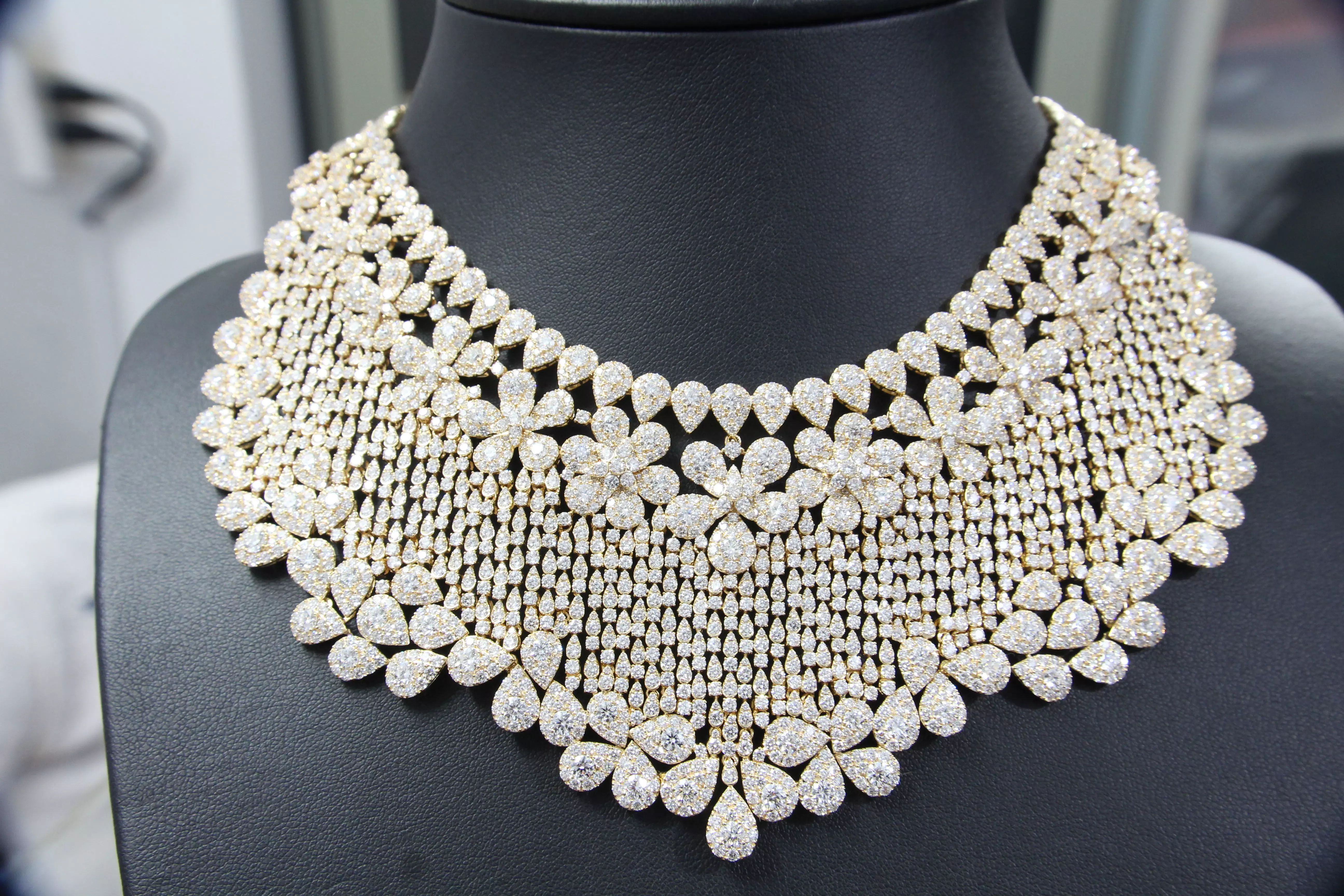 necklace with beads and crystals 3D print model_0