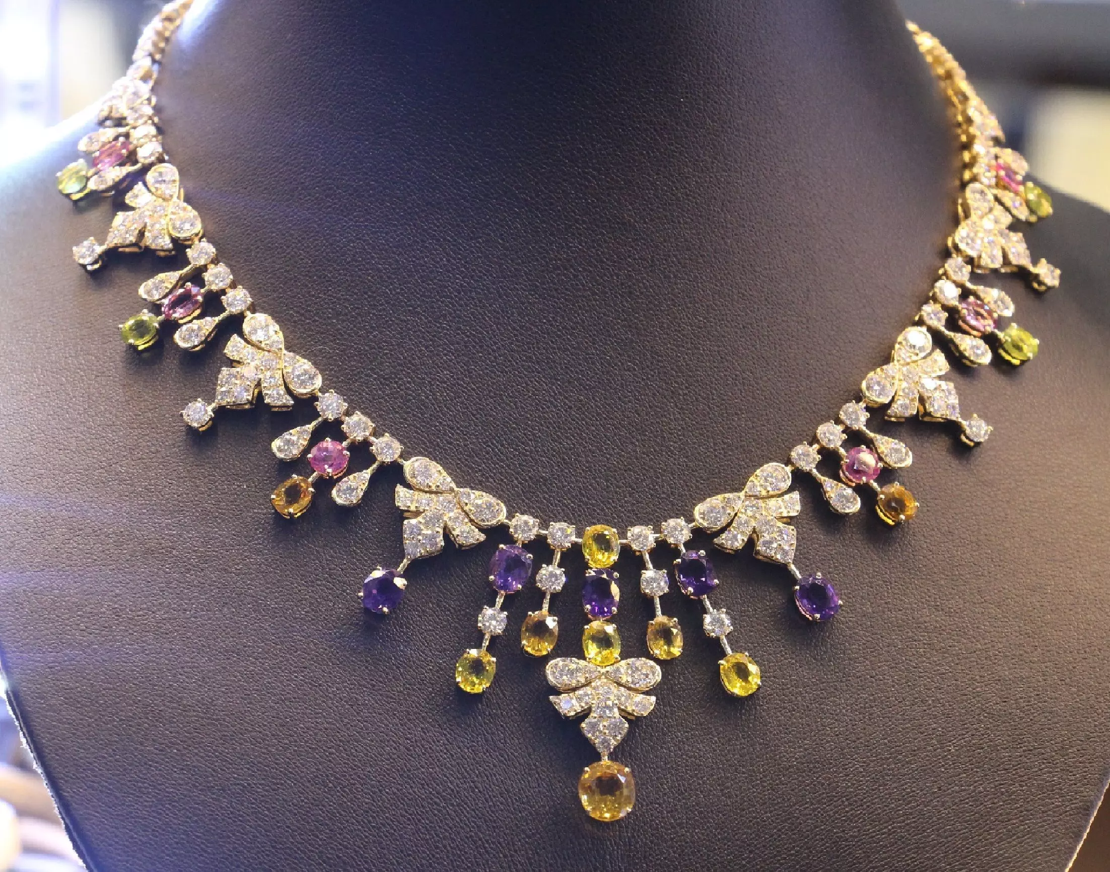 necklace gemstones 3D print model_0