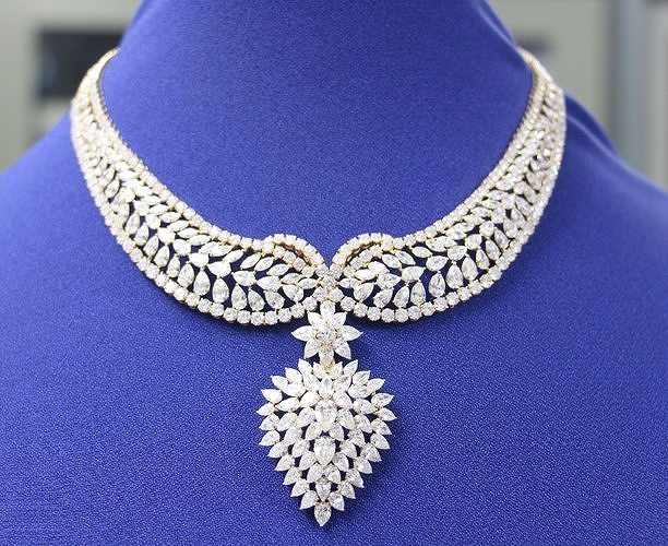 necklaces diamond necklace on mannequin 3D print model