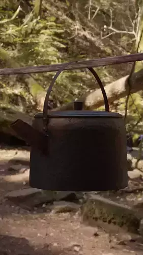 Low and medium poly teapot