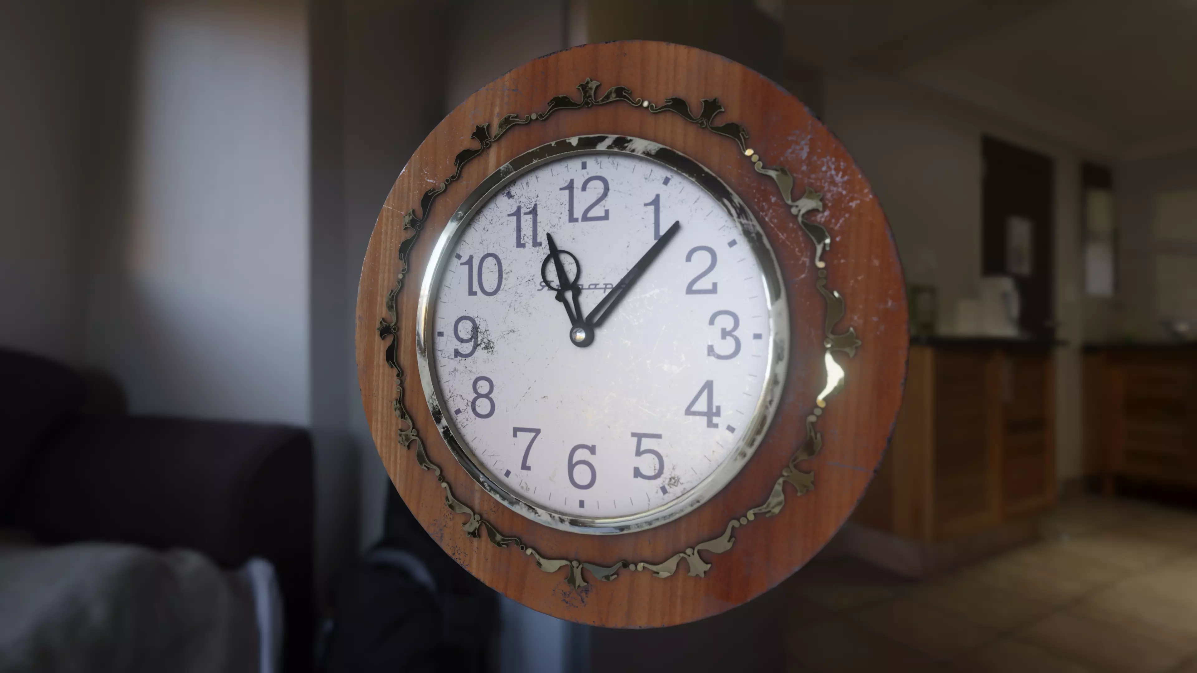 old round vintage wall clock Low-poly 3D model
