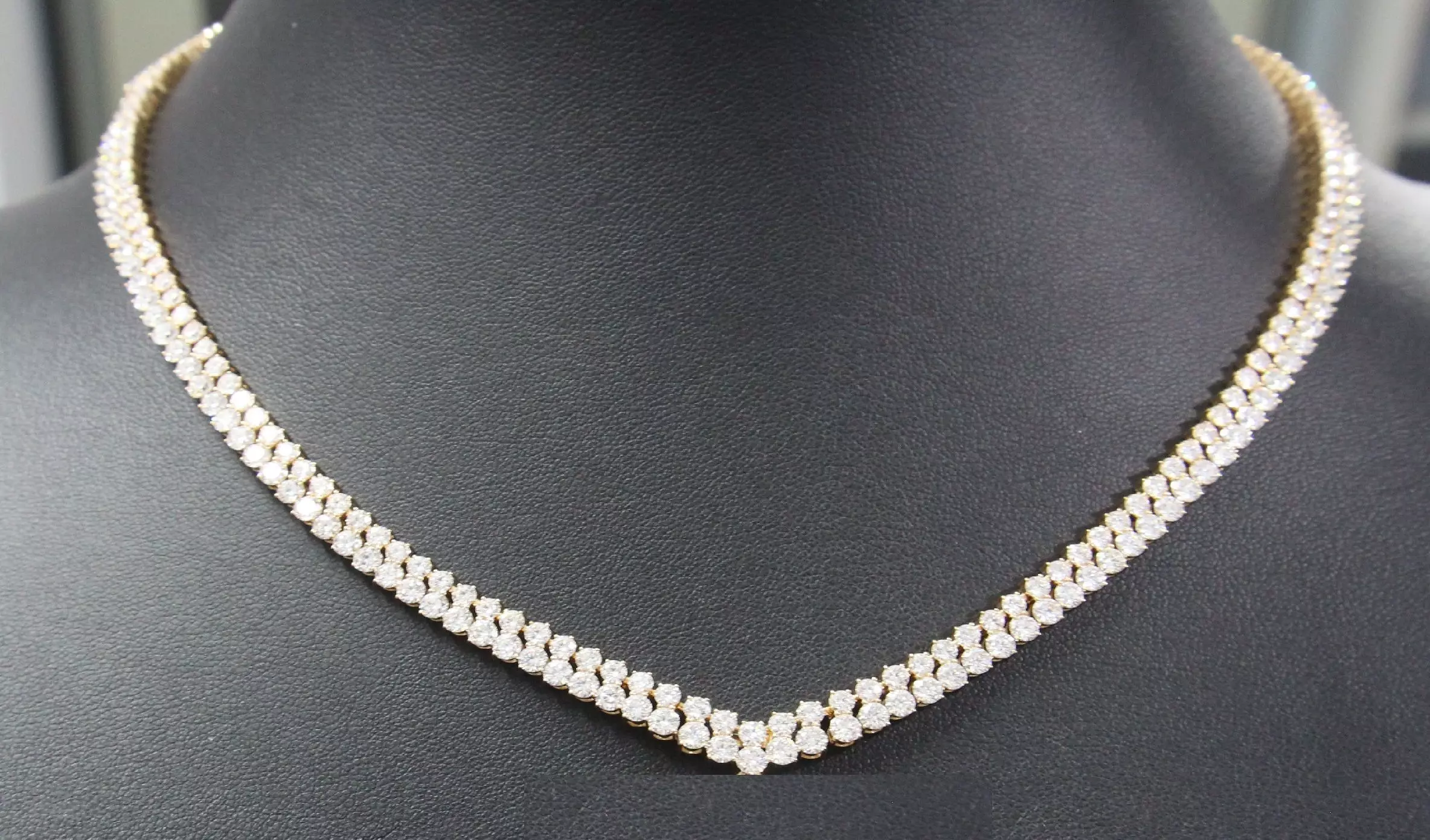 necklaces necklace with diamonds 3D print model_0