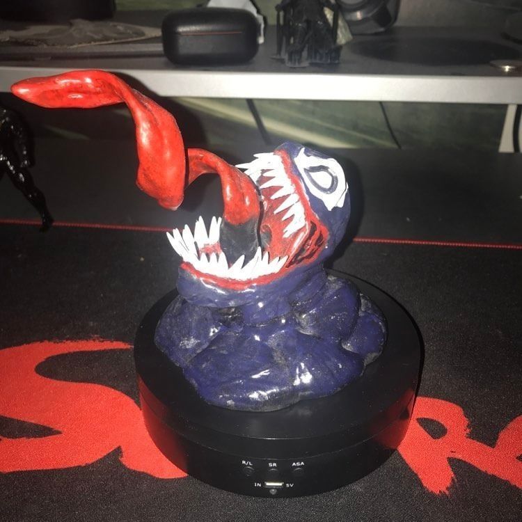 Venom pen holder 3D print model_5
