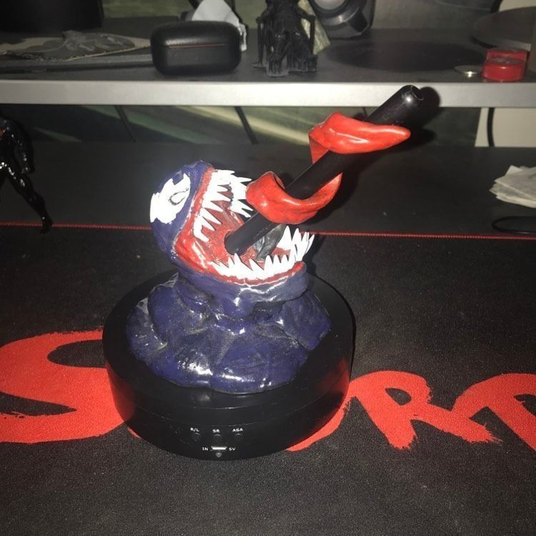 Venom pen holder 3D print model_7
