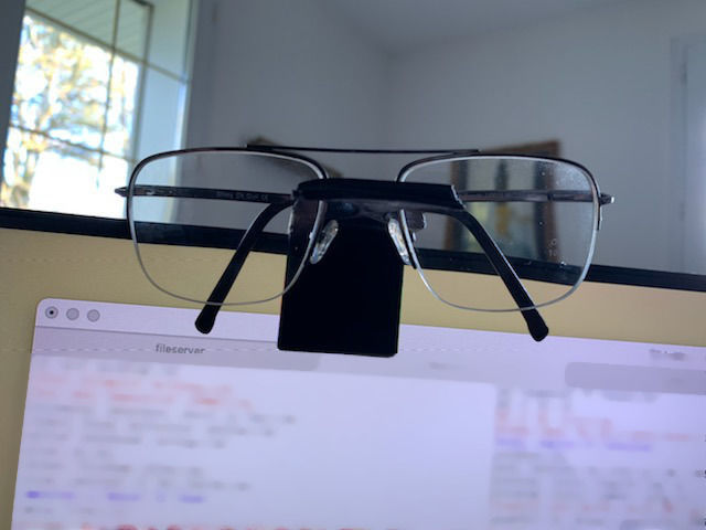 Easy to print monitor top eyeglass holder 3D print model_1