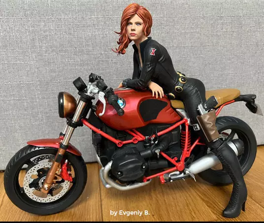 Viuda Negra en Moto Black Widow Bike Marvel 3D print model