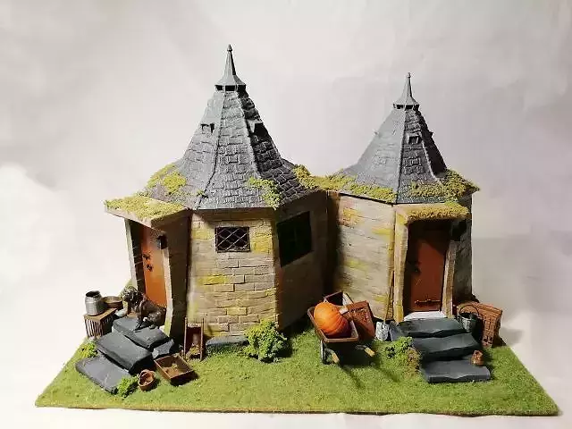 RUBEUS HAGRID HUT