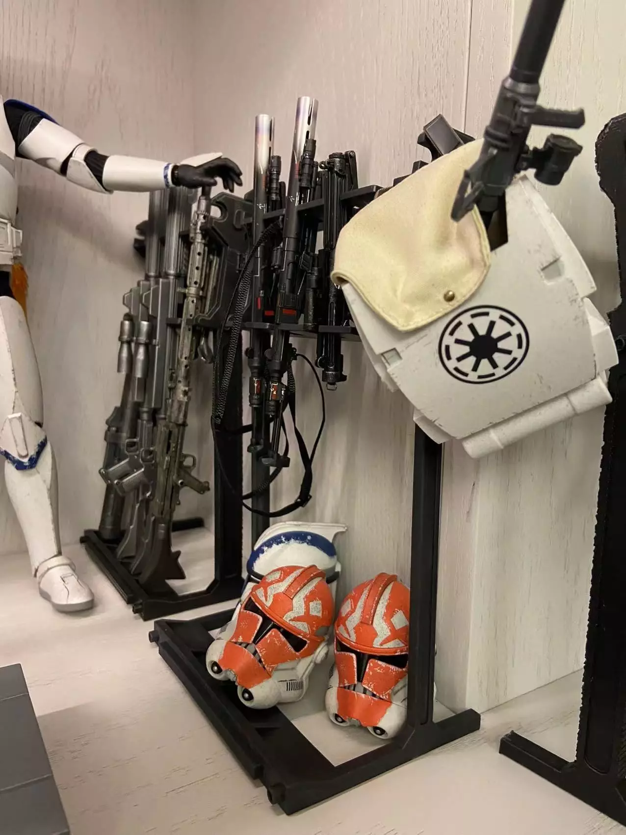 STAR WARS hottoys 12 inch arm-rack 3D print model