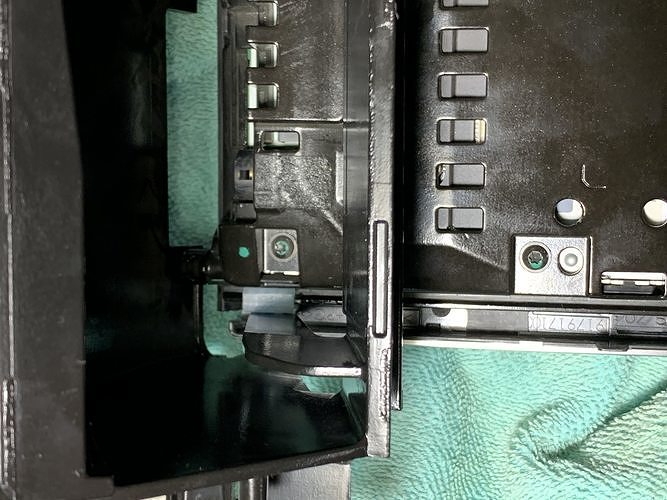 Guide retention detail for Audi MMI Screen 3D print model 5
