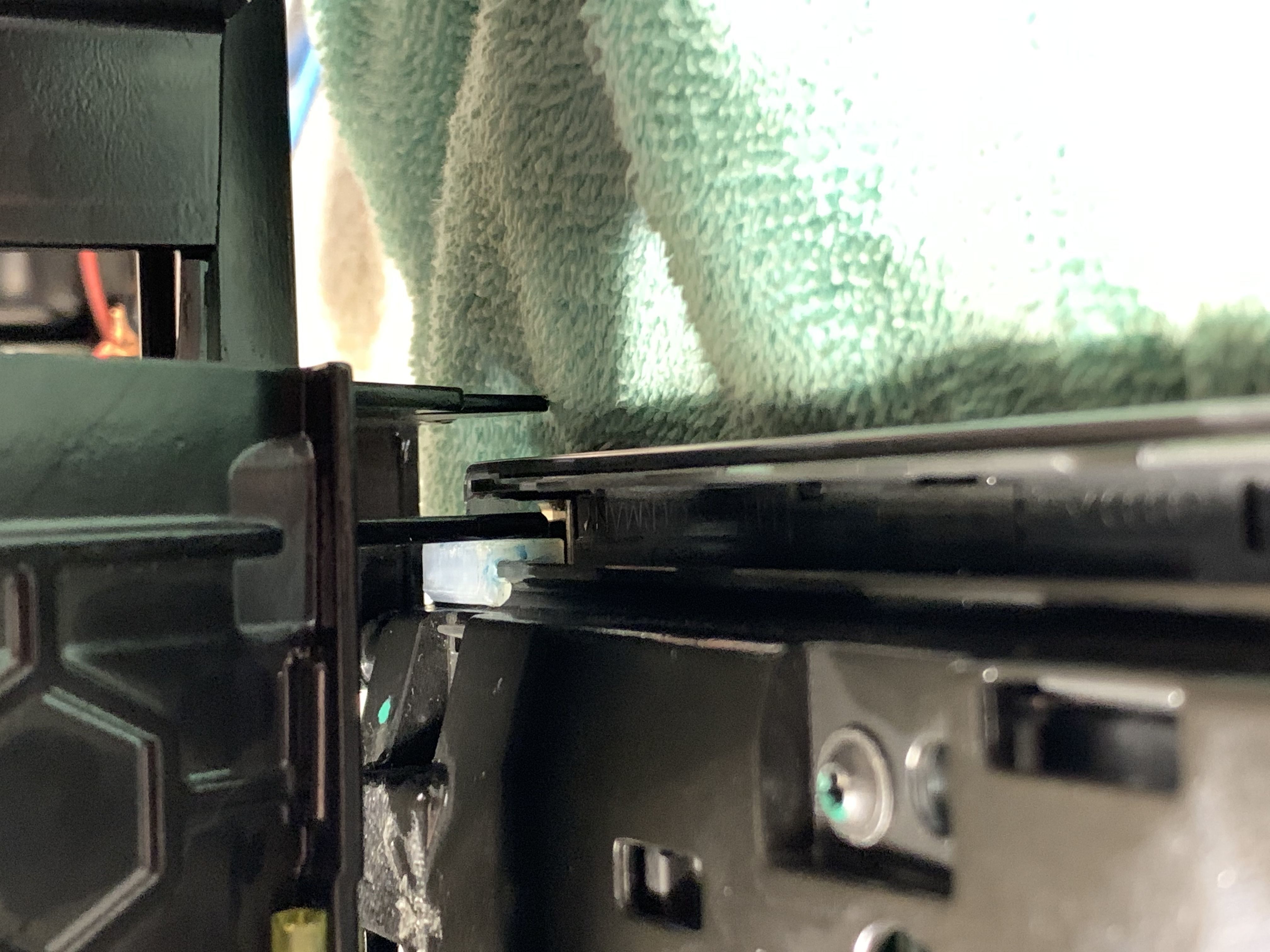 Guide retention detail for Audi MMI Screen 3D print model_5